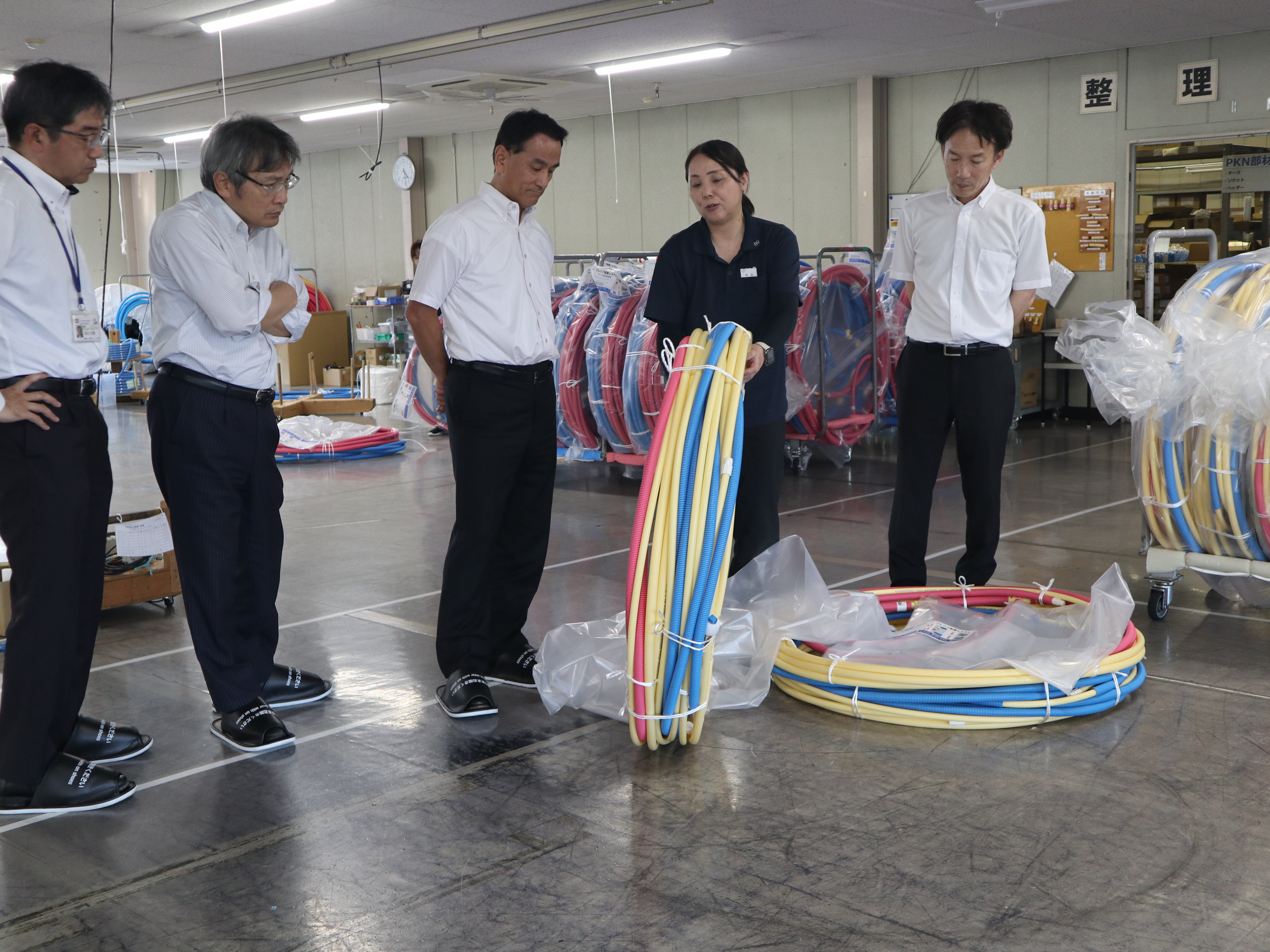 村岡県知事が来社されました。